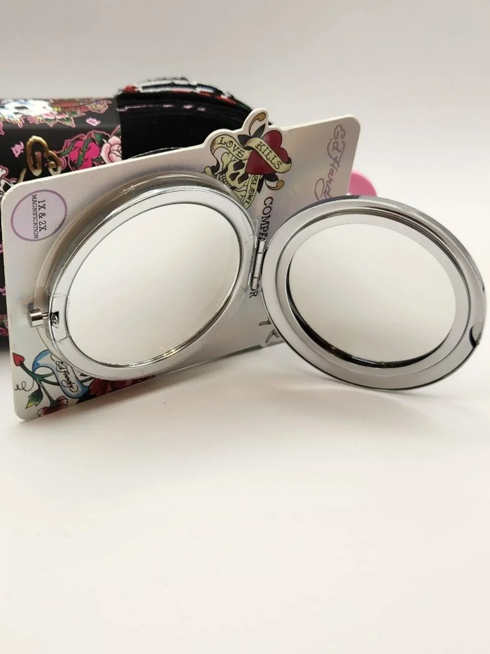 Ed Hardy Gift Set Ten pair socks plus compact mirror Both NWT